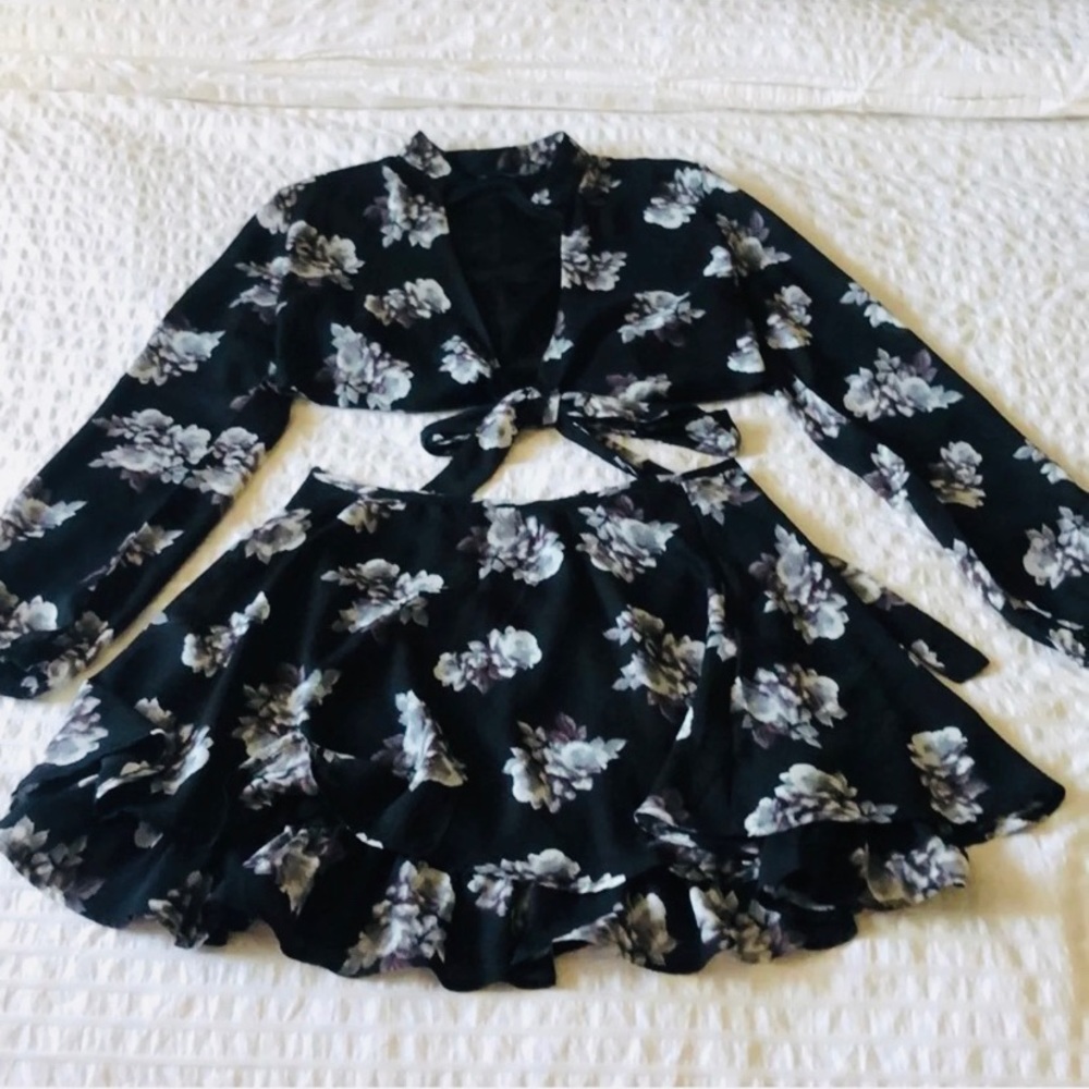 NWOT TOBI FLORAL SKIRT SET